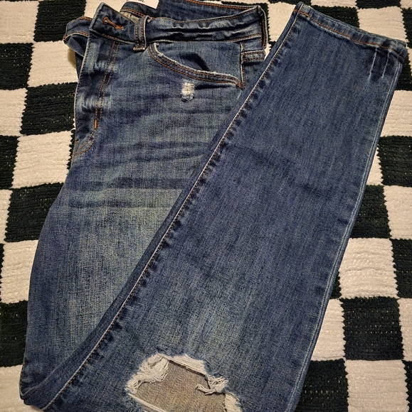 High Rise Blue Distressed Jeans - Picture 5 of 6